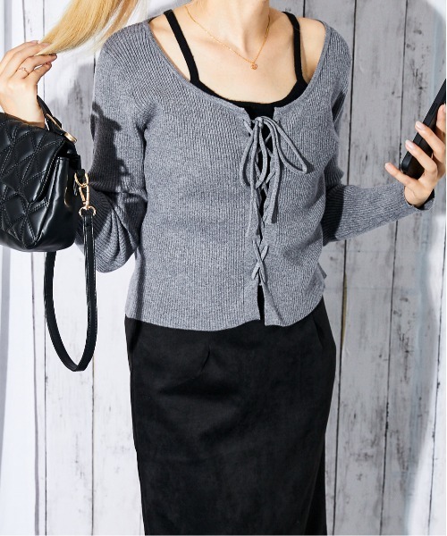 GORGE（ゴージ）の「《レースアップ×フェイクレイヤード》レディース リブニット カーデ トップス ドッキング風 春秋冬（ニット/セーター・レディース・ブラック/オフホワイト/チャコール・F）」の3枚目の写真