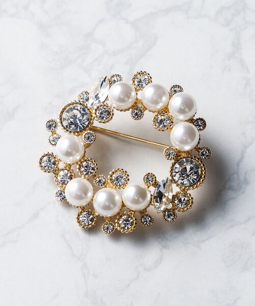 23区(ニジュウサンク)の「ビジューMIX サークル ブローチ(ブローチ/コサージュ・レディース・ゴールド系・F)」の1枚目の写真