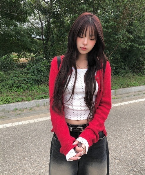 anyonemore(エニワンモア)の「ウール混ソフトボタンニットカーディガン(カーディガン/ボレロ・レディース・パープル/レッド/ブラウン・FREE)」の9枚目の写真