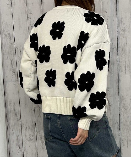 GORGE(ゴージ)の「《フラワーモチーフ×立体デザイン》レディース ジャカードニットプルオーバー ゆるシルエット 秋冬(ニット/セーター・レディース・ブラウン/アイボリー/グレー/ネイビー・F)」の7枚目の写真