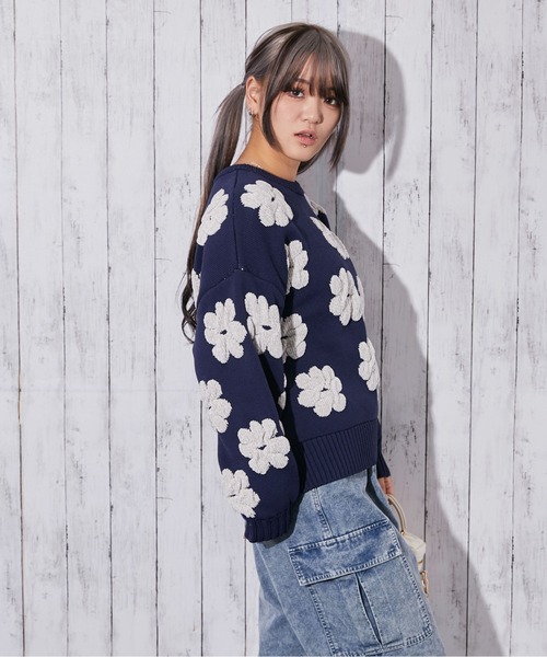 GORGE(ゴージ)の「《フラワーモチーフ×立体デザイン》レディース ジャカードニットプルオーバー ゆるシルエット 秋冬(ニット/セーター・レディース・ブラウン/アイボリー/グレー/ネイビー・F)」の17枚目の写真