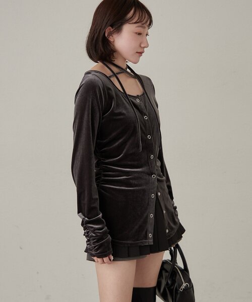 mline（エムライン）の「[mline]ベロアチョーカー ボタンカーデ（Tシャツ/カットソー・レディース・ブラック/ピンク/アイボリー/チャコールグレー・FREE）」の5枚目の写真