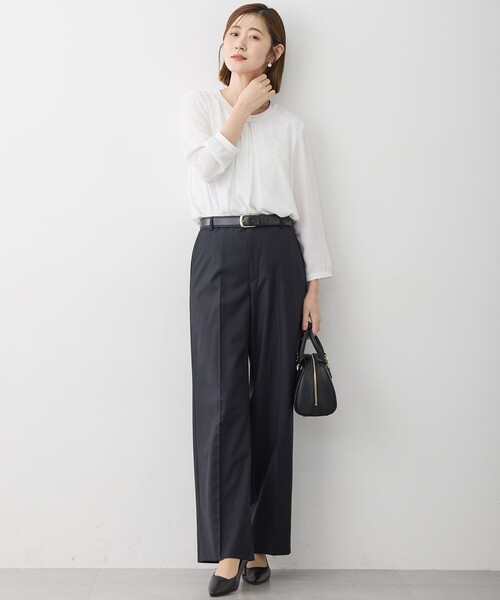 23区 S(ニジュウサンクチイサイサイズ)の「【洗える】シルキーデシン バーアクセント ブラウス(シャツ/ブラウス・レディース・ネイビー系/ホワイト系・32)」の4枚目の写真