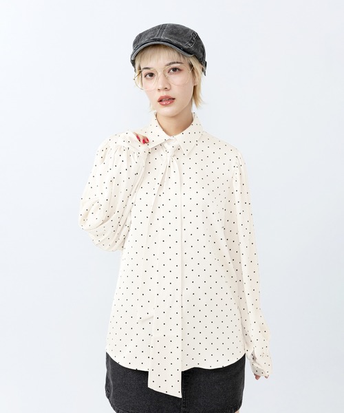 PUNYUS（プニュズ）の「リボン付きドットブラウス（シャツ/ブラウス・レディース・ブラウン/ホワイト/ブラック・3/2/1/4）」の5枚目の写真