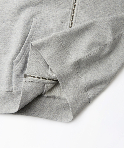 OUTSTANDING(アウトスタンディング)の「AUTHENTIC COMFORT HOOD ZIP SWEAT_3%MELANGE GRAY(パーカー・メンズ・その他・MEDIUM/LARGE/X-LARGE)」の3枚目の写真