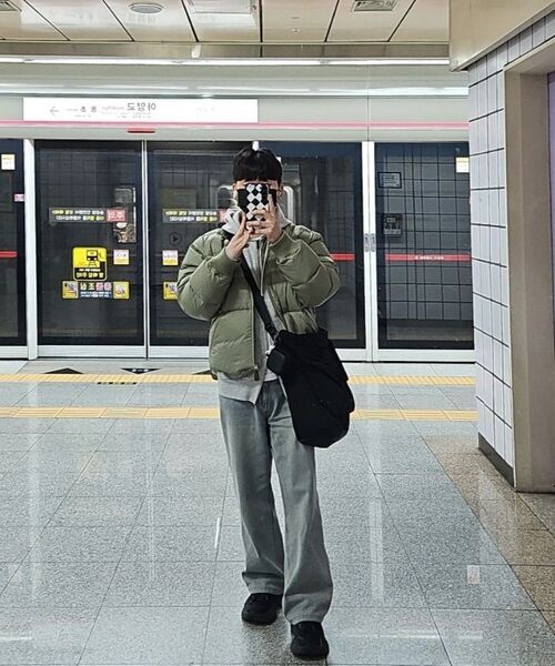 OUTSTANDING(アウトスタンディング)の「AUTHENTIC COMFORT HOOD ZIP SWEAT_3%MELANGE GRAY(パーカー・メンズ・その他・MEDIUM/LARGE/X-LARGE)」の4枚目の写真
