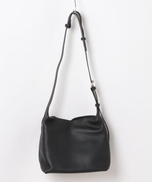 NiiNa(ニーナ)の「【 NiiNa / ニーナ 】高品質牛革ソフトエフォートレスショルダーバッグ(ショルダーバッグ・レディース・ブラック/ダークブラウン・FREE)」の13枚目の写真