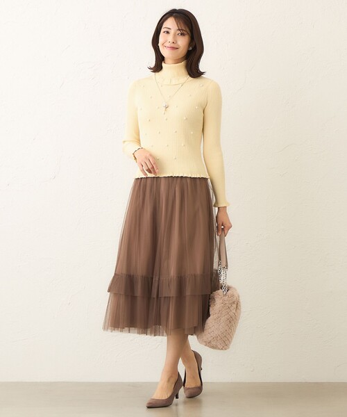 TO BE CHIC(トゥー ビー シック)の「パールビジュー ケーブルリブニット(ニット/セーター・レディース・ピンク系その他2/イエロー/ブラック/オフホワイト・40/42)」の9枚目の写真