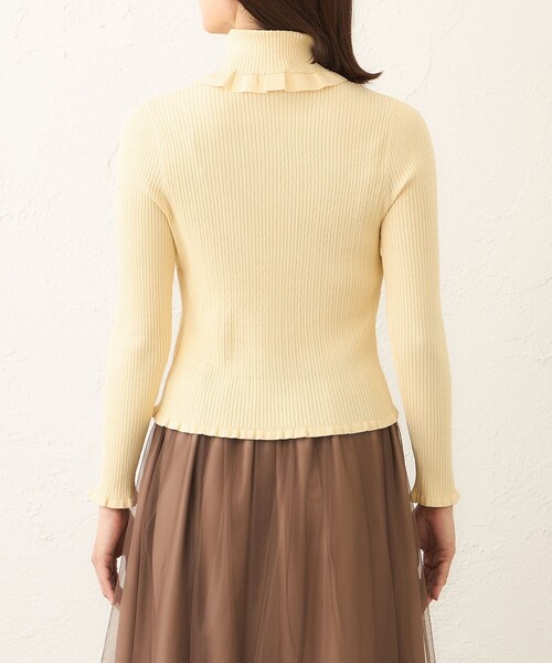 TO BE CHIC(トゥー ビー シック)の「パールビジュー ケーブルリブニット(ニット/セーター・レディース・ピンク系その他2/イエロー/ブラック/オフホワイト・40/42)」の12枚目の写真