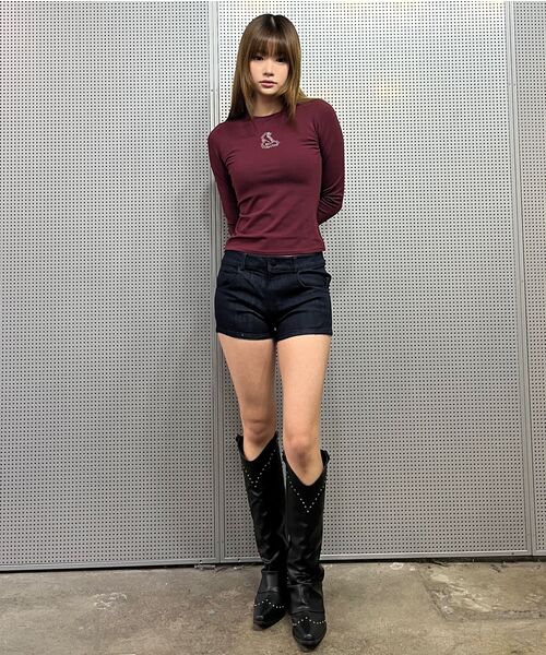 LUVISTRUE(ラヴイズトゥルー)の「CURVED L HOTFIX TEE(BLACK)(Tシャツ/カットソー・レディース・その他・FREE)」の6枚目の写真