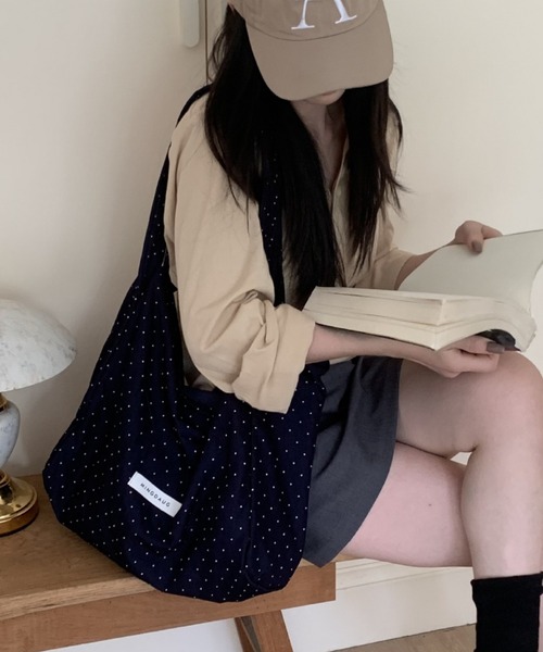 Vipoa(ヴィポア)の「ドットデザイントートバッグ(トートバッグ・レディース・ホワイト/ブラウン/レッド/ネイビー・FREE)」の21枚目の写真