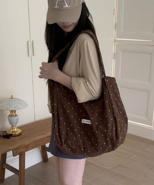 Vipoa(ヴィポア)の「ドットデザイントートバッグ(トートバッグ・レディース・ホワイト/ブラウン/レッド/ネイビー・FREE)」の12枚目の写真