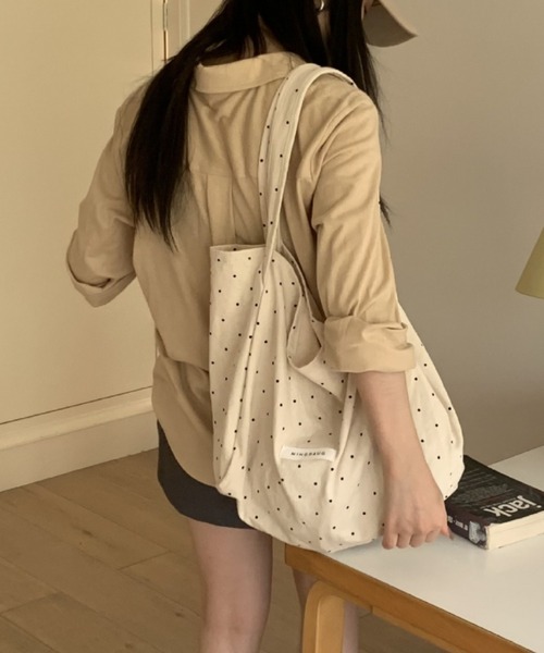 Vipoa(ヴィポア)の「ドットデザイントートバッグ(トートバッグ・レディース・ホワイト/ブラウン/レッド/ネイビー・FREE)」の7枚目の写真