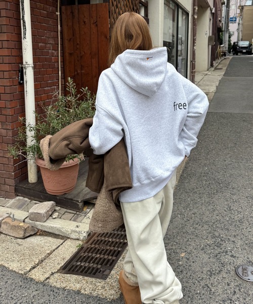 CANAL JEAN（キャナルジーン）の「Twelve12　dom reach to パーカー 裏起毛（パーカー・レディース・ブラック/アッシュ・MEDIUM/LARGE）」の4枚目の写真