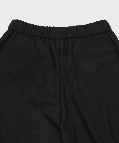 LIEU HOMME（リュウオム）の「カーブドワイドバンディングパンツ[起毛]_ブラック（スラックス・メンズ・その他・MEDIUM/LARGE）」の4枚目の写真