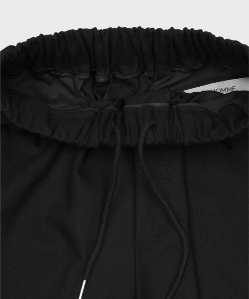 LIEU HOMME（リュウオム）の「カーブドワイドバンディングパンツ[起毛]_ブラック（スラックス・メンズ・その他・MEDIUM/LARGE）」の5枚目の写真