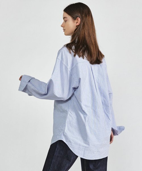 UNION BALANT(ユニオンバランテ)の「アンムサエワッペンオックスフォードストライプシャツブルー(シャツ/ブラウス・レディース・その他・MEDIUM/LARGE/X-LARGE)」の1枚目の写真