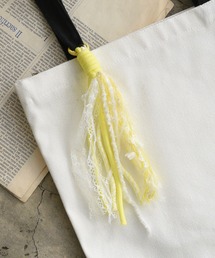 styiro（スタイロ）の「レース・リボンMIXヤーンタッセルチャーム（チャーム）」