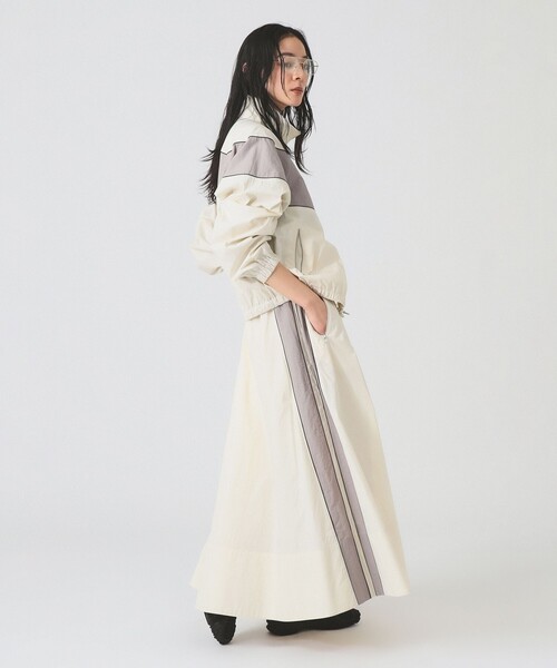 Ray BEAMS(レイビームス)の「カラー ブロック トラック ジャケット(ブルゾン・レディース・オフホワイト/ブラック・1/0)」の4枚目の写真