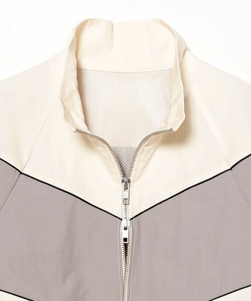 Ray BEAMS（レイビームス）の「カラー ブロック トラック ジャケット（ナイロンジャケット・レディース・オフホワイト/ブラック・1/0）」の20枚目の写真