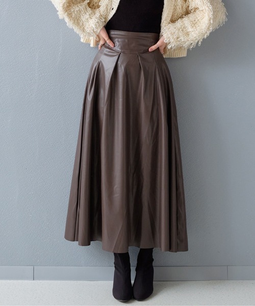 STYLEBLOCK（スタイルブロック）の「フェイクレザーロングフレアスカート（スカート・レディース・ブラウン/ブラック・FREE）」の2枚目の写真