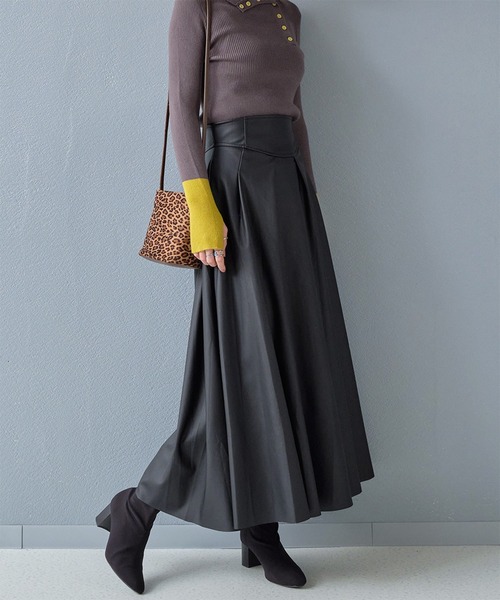 STYLEBLOCK（スタイルブロック）の「フェイクレザーロングフレアスカート（スカート・レディース・ブラウン/ブラック・FREE）」の7枚目の写真