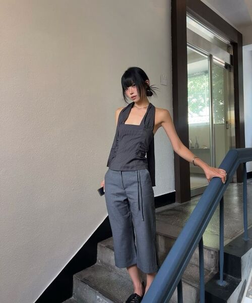 KIMZISU(キムジス)の「ワイドタイストライプホルタートップ_グレー(Tシャツ/カットソー・レディース・グレー・S)」の8枚目の写真