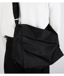 AROUND TO B（アラウンドトゥビー）の「ツイルクロスバッグ ブラック（メッセンジャーバッグ）」