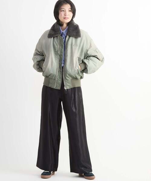 CONVERSE TOKYO(コンバーストウキョウ)の「SHINY SATIN PINTUCK WIDE PANTS(その他パンツ・レディース・ブラック/グレー/グリーン・FREE)」の4枚目の写真