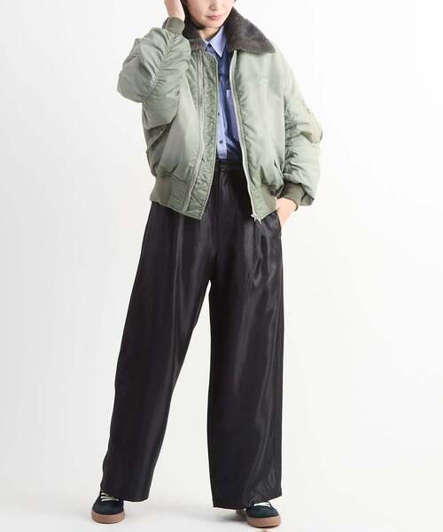 CONVERSE TOKYO(コンバーストウキョウ)の「SHINY SATIN PINTUCK WIDE PANTS(その他パンツ・レディース・ブラック/グレー/グリーン・FREE)」の5枚目の写真