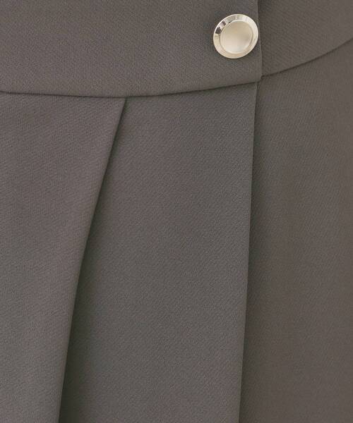 index(インデックス)の「アシンメトリーストレッチタックスカート/セットアップ対応【洗濯機OK/防シワ/イージーアイロン】(スカート・レディース・ネイビー/ブラック系7/ナチュラル/チャコールグレー・36/42/40/38)」の8枚目の写真