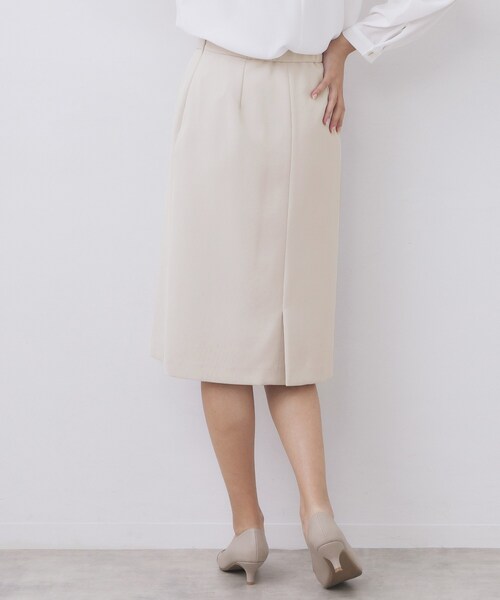 index(インデックス)の「アシンメトリーストレッチタックスカート/セットアップ対応【洗濯機OK/防シワ/イージーアイロン】(スカート・レディース・ネイビー/ブラック系7/ナチュラル/チャコールグレー・36/42/40/38)」の9枚目の写真