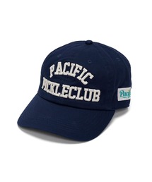 Pacific PICKLE CLUB（パシフィックピックルクラブ）の「PPC COLLEGE LOGO CAP（キャップ）」
