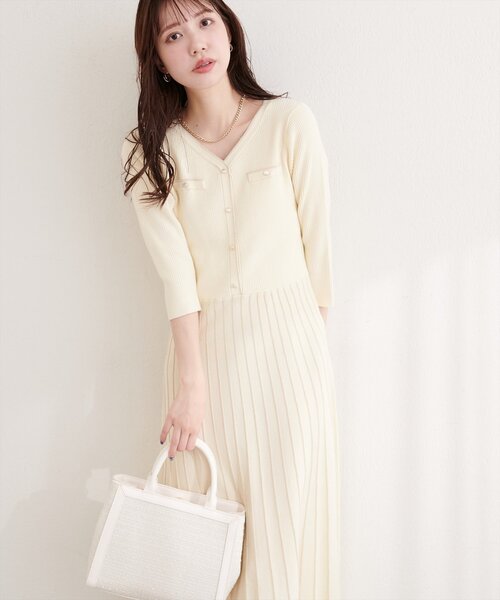 natural couture(ナチュラルクチュール)の「ラメプリーツニットワンピース(ワンピース・レディース・サックスブルー/ネイビー/ミント/アイボリー・FREE)」の2枚目の写真