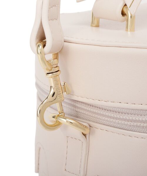 Maison de FLEUR（メゾンドフルール）の「FLEURチョコレートキューブバッグ（ハンドバッグ・レディース・ホワイト系その他2/ブラウン・FREE）」の8枚目の写真