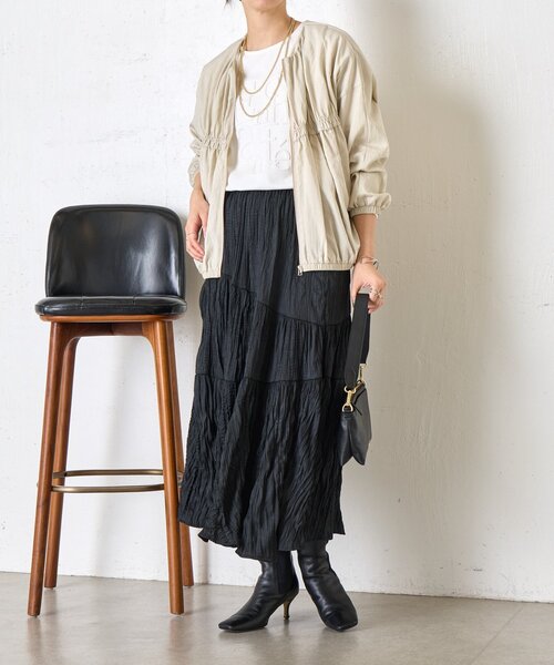 Jena espace merveilleux（ジェナ　エスパスメルヴェイユ）の「【さっと羽織れる】レーヨンナイロンギャザー切替ブルゾン（ノーカラージャケット・レディース・アイボリー/ブラック/ベージュ・FREE）」の7枚目の写真