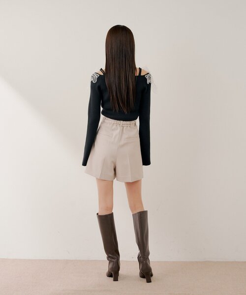 Chico（チコ）の「【SALON by Chico】フラワーレースオフショルリブデザインニット（カーディガン/ボレロ・レディース・グレー/ブラック/アイボリー・FREE）」の6枚目の写真