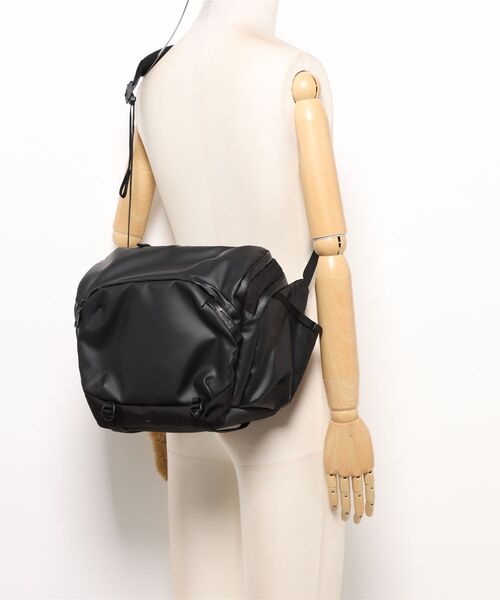 AS2OV（アッソブ）の「【AS2OV/アッソブ】 BLEISURE CAMELA BAG（ショルダーバッグ・メンズ・ブラック・FREE）」の2枚目の写真