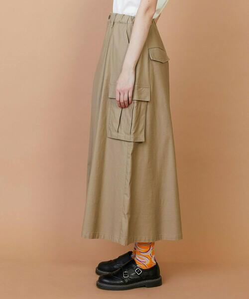 FRAPBOIS(フラボア)の「バックサテン スカート(スカート・レディース・グリーン/ベージュ・0/1)」の19枚目の写真