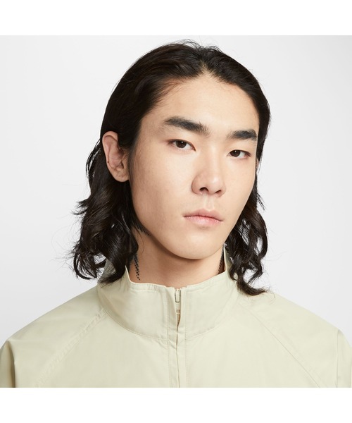 NIKE(ナイキ)の「NIKE/ナイキ クラブ ROSCOE FZ ジャケット(ナイロンジャケット・メンズ・ベージュ/ブラック・S/M/L/XL)」の11枚目の写真