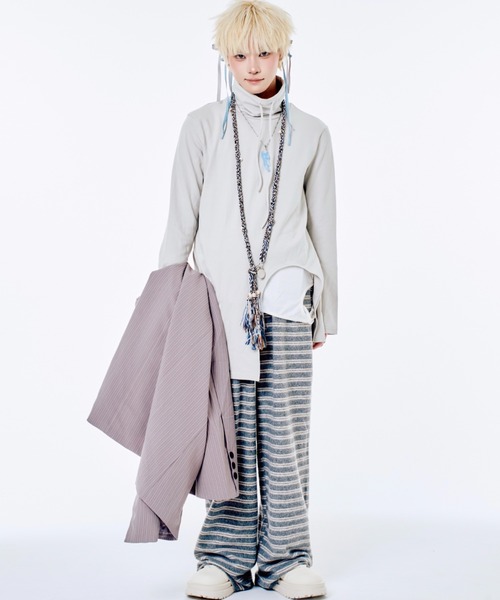 Never mind the XU / Chikashitsu+（ネバーマインド ザ エックスユー / チカシツプラス）の「【Nerd out XU】fleece stripe pants / 【ナードアウトエックスユー】フリースストライプイージーパンツ <着用動画あり>（スウェットパンツ・メンズ・ダークグレー/グレー・ONE SIZE）」の9枚目の写真