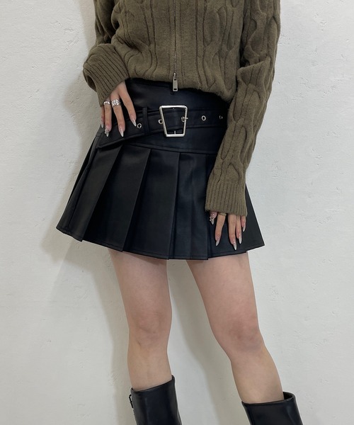 ROGER AND RAW（ロジャーアンドロウ）の「[インパン付] 合皮レザープリーツミニスカート（スカート・レディース・ブラック/グレー・SMALL/MEDIUM）」の2枚目の写真