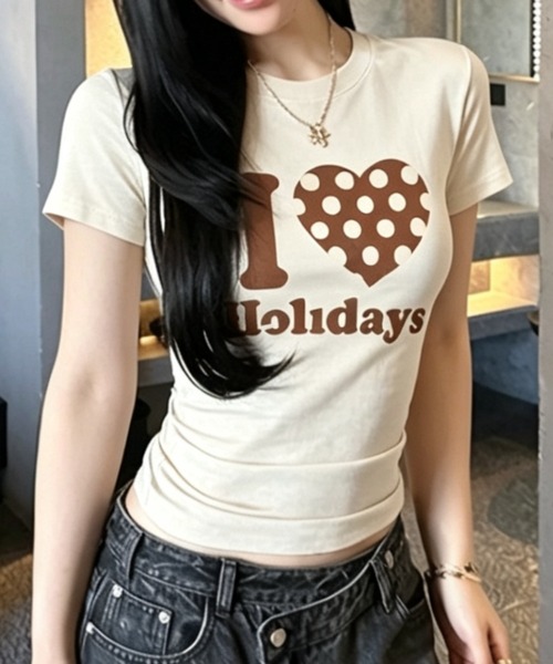 ViViDAY(ビビデー)の「I LOVE HOLIDAY ドットハート柄&英字ロゴ プリントショートtシャツ(Tシャツ/カットソー・レディース・オフホワイト/ブラック/ホワイト/ピンク/レッド/グレー/ネイビー/ライトブルー/ライトベージュ/グリーン・M)」の6枚目の写真