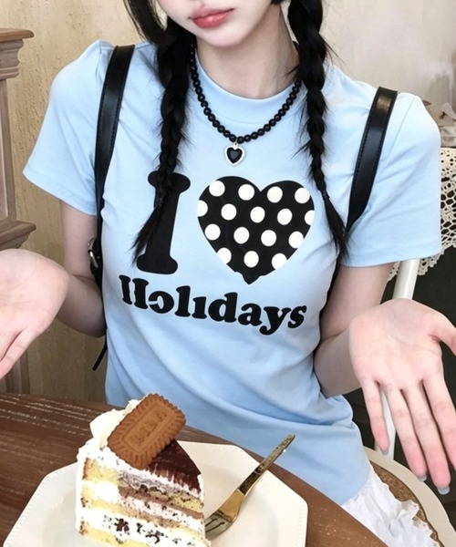 ViViDAY(ビビデー)の「I LOVE HOLIDAY ドットハート柄&英字ロゴ プリントショートtシャツ(Tシャツ/カットソー・レディース・オフホワイト/ブラック/ホワイト/ピンク/レッド/グレー/ネイビー/ライトブルー/ライトベージュ/グリーン・M)」の8枚目の写真