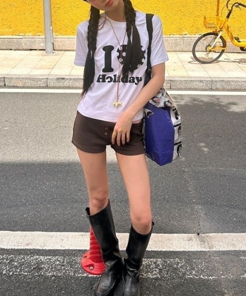 ViViDAY(ビビデー)の「I LOVE HOLIDAY ドットハート柄&英字ロゴ プリントショートtシャツ(Tシャツ/カットソー・レディース・オフホワイト/ブラック/ホワイト/ピンク/レッド/グレー/ネイビー/ライトブルー/ライトベージュ/グリーン・M)」の16枚目の写真