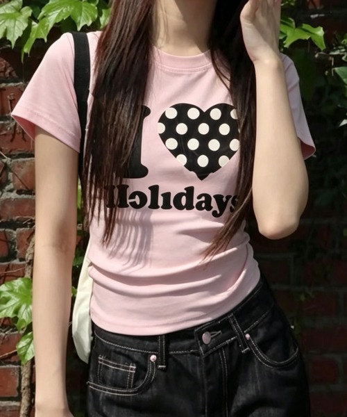 ViViDAY(ビビデー)の「I LOVE HOLIDAY ドットハート柄&英字ロゴ プリントショートtシャツ(Tシャツ/カットソー・レディース・オフホワイト/ブラック/ホワイト/ピンク/レッド/グレー/ネイビー/ライトブルー/ライトベージュ/グリーン・M)」の21枚目の写真