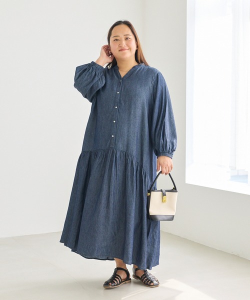 LAVEANGE(ラビアンジェ)の「シアーデニムギャザーワンピース|涼しく着られる、大人のデニムワンピ/軽やか/フレア/スキッパー/ロング丈/洗える/体型カバー(シャツワンピース・レディース・ネイビー・5L/4L/3L/LL/M)」の9枚目の写真