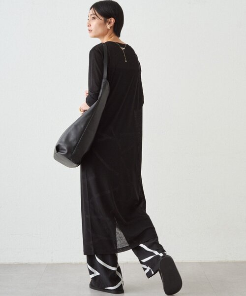 LOUNGEDRESS(ラウンジドレス)の「≪新色キャメル登場/重ね着映え≫シアーハイスリットワンピース(ワンピース・レディース・ブラック/オフホワイト/キャメル・FREE)」の20枚目の写真