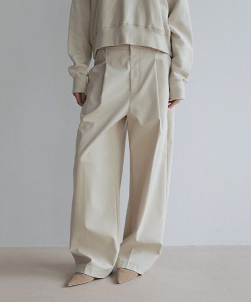 ETRE TOKYO(エトレトウキョウ)の「ボンディングタックパンツ(その他パンツ・レディース・ネイビー/ベージュ・M/S)」の2枚目の写真