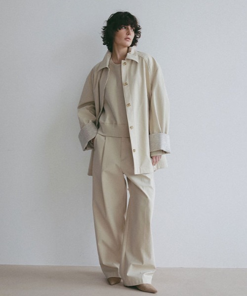 ETRE TOKYO(エトレトウキョウ)の「ボンディングタックパンツ(その他パンツ・レディース・ネイビー/ベージュ・M/S)」の17枚目の写真